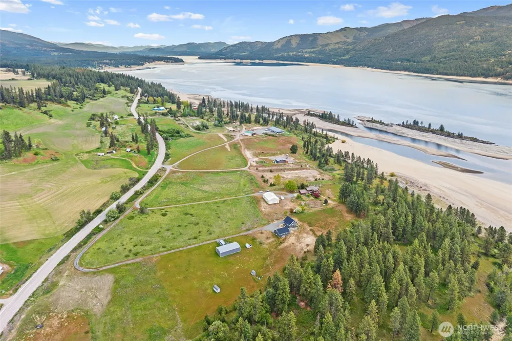 11 Echo Cove Road Kettle Falls, WA 99141