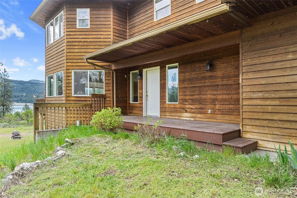 11 Echo Cove Road Kettle Falls, WA 99141
