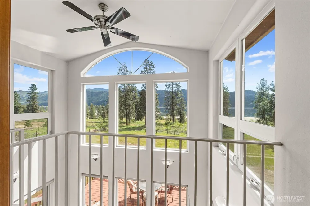 11 Echo Cove Road Kettle Falls, WA 99141