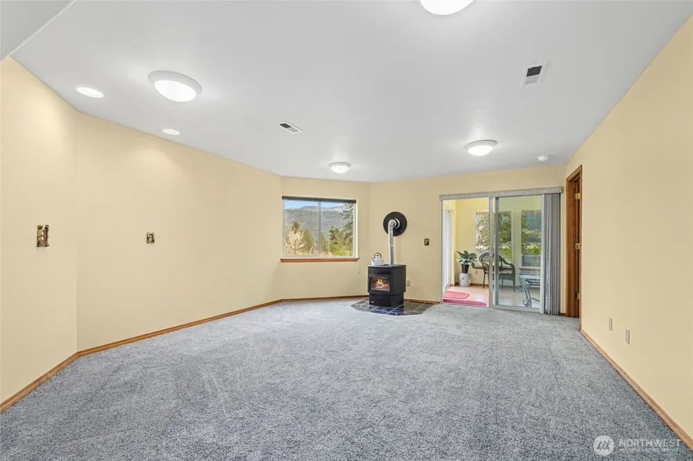 11 Echo Cove Road Kettle Falls, WA 99141