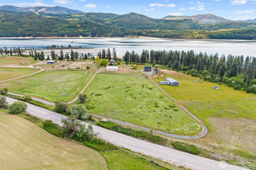11 Echo Cove Road Kettle Falls, WA 99141