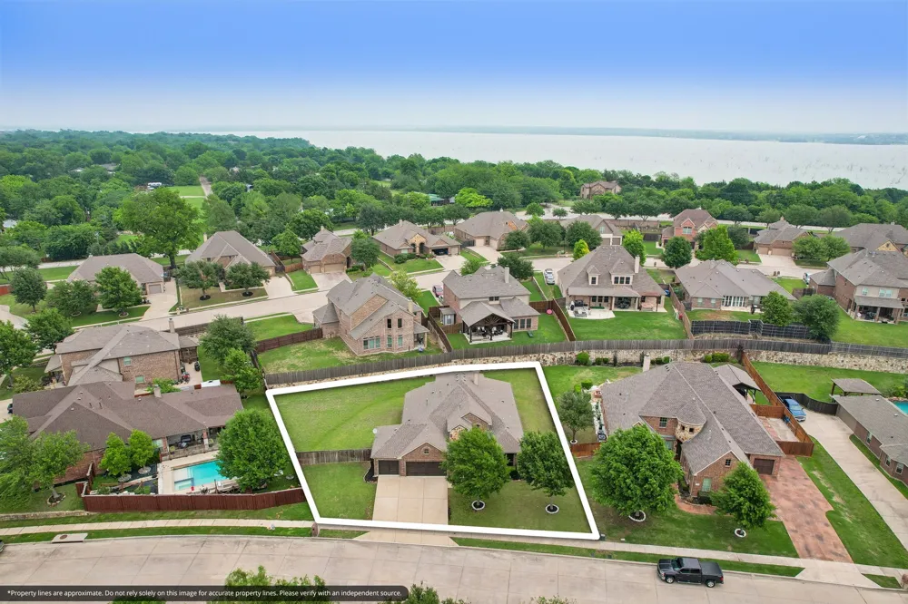 4018 Enclave Lane Rowlett, TX 75089