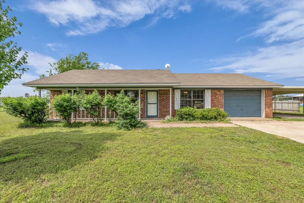 339 S Pleasant Hill Road Axtell, TX 76624