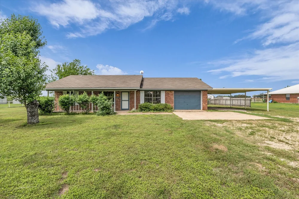 339 S Pleasant Hill Road Axtell, TX 76624