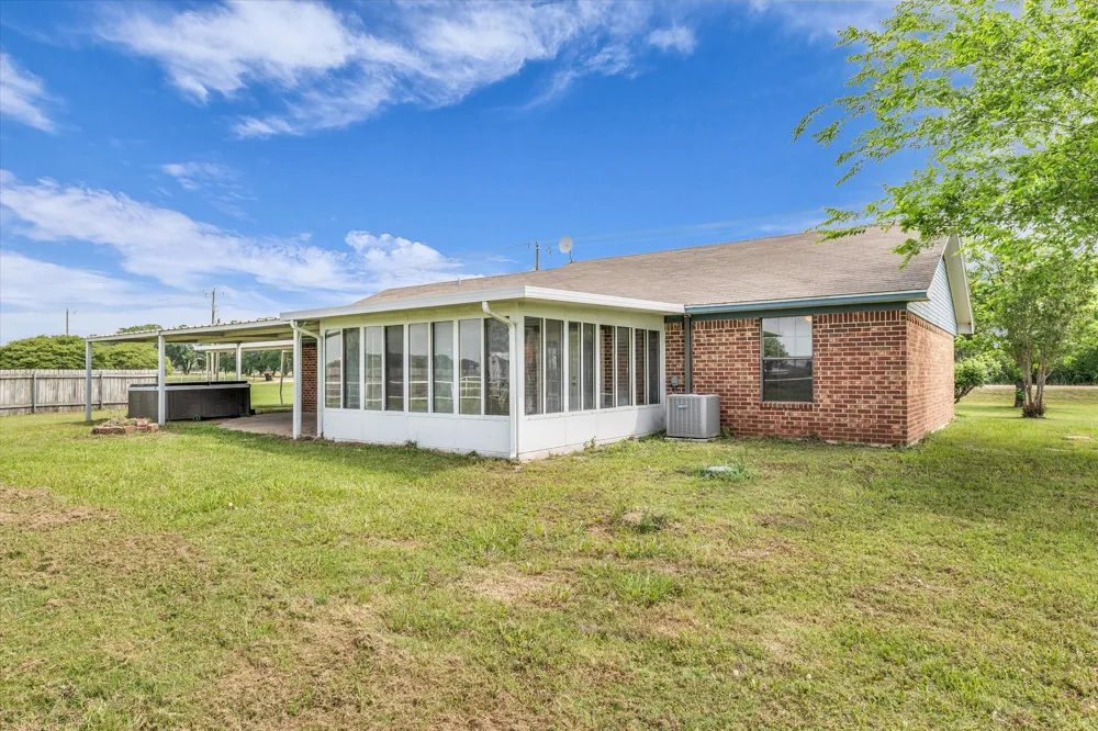 339 S Pleasant Hill Road Axtell, TX 76624