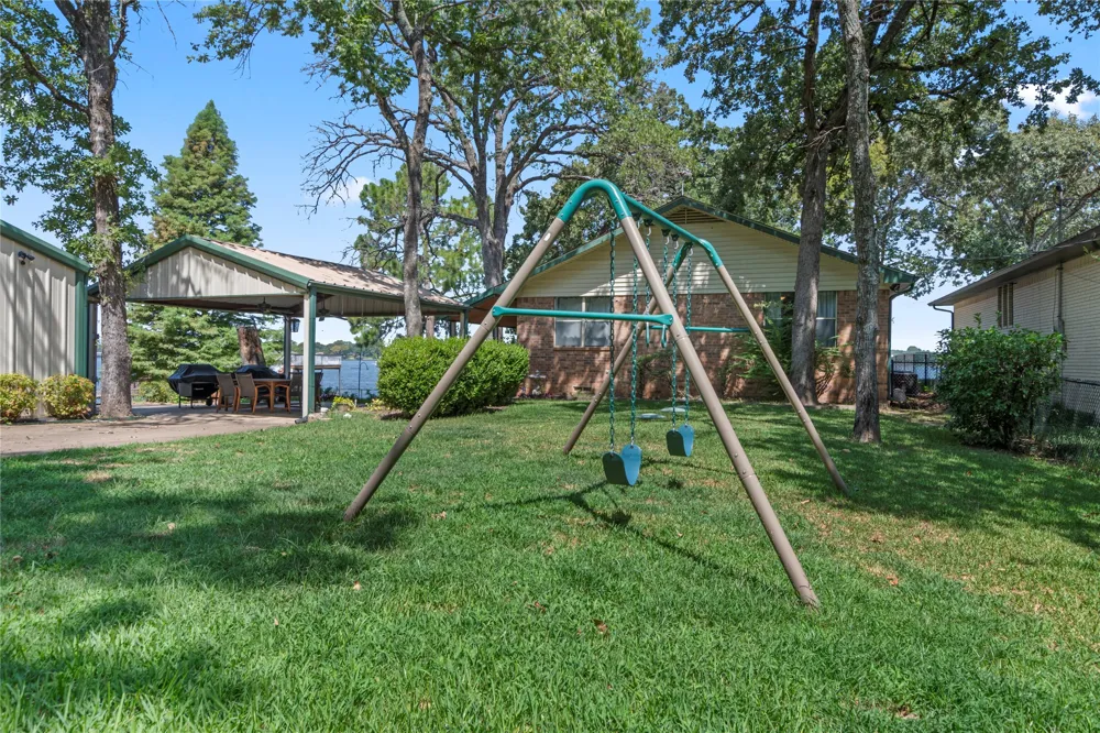 203 Oak Acres Drive Malakoff, TX 75148