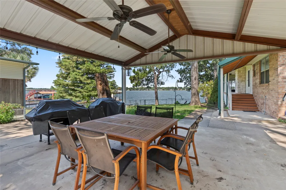 203 Oak Acres Drive Malakoff, TX 75148