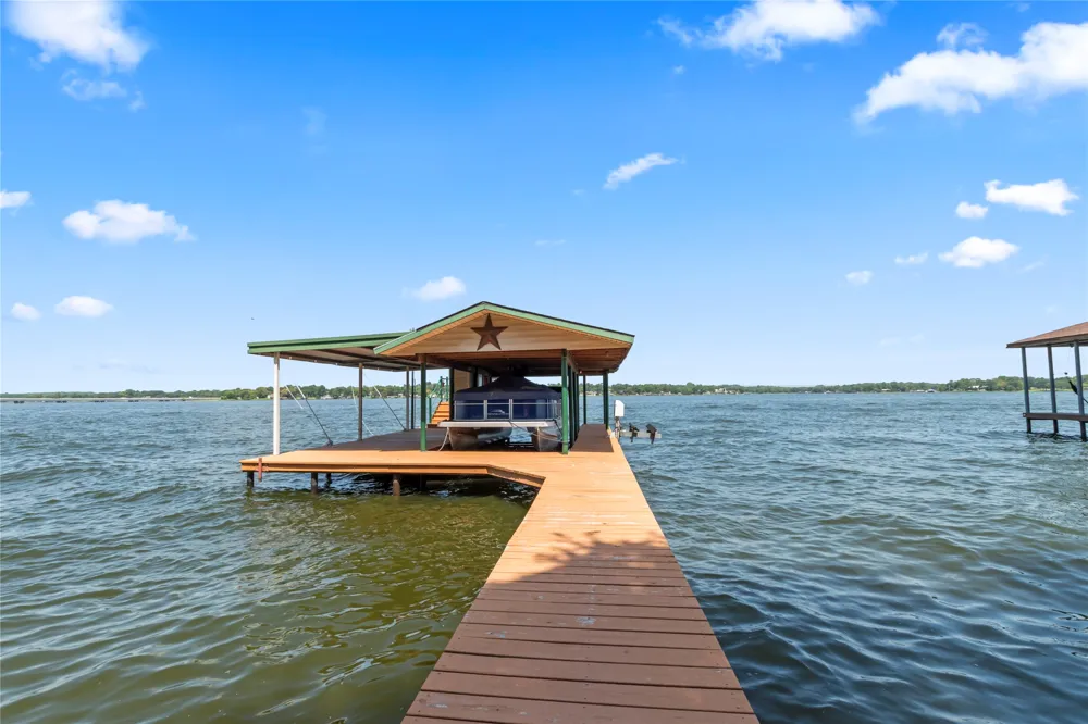 203 Oak Acres Drive Malakoff, TX 75148