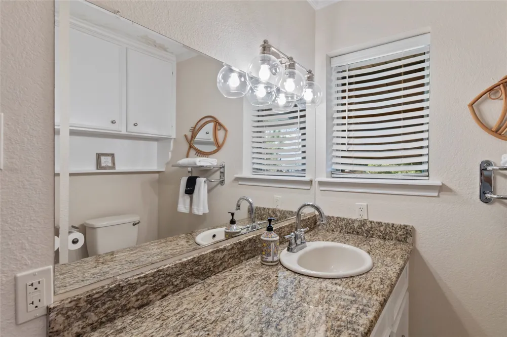 203 Oak Acres Drive Malakoff, TX 75148