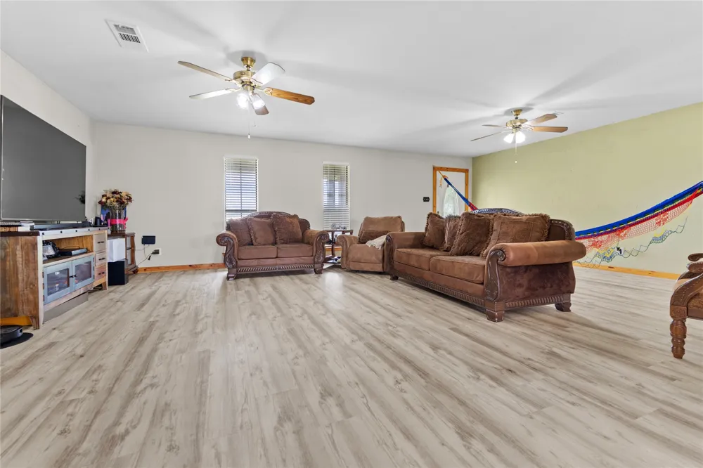 163 County Road 3106 Campbell, TX 75422