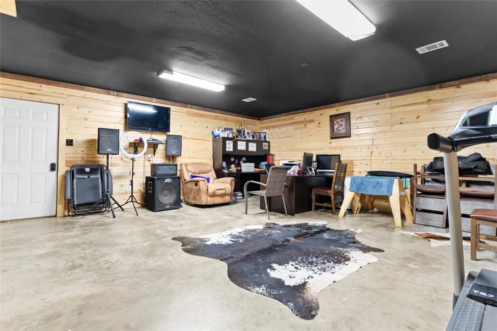 163 County Road 3106 Campbell, TX 75422