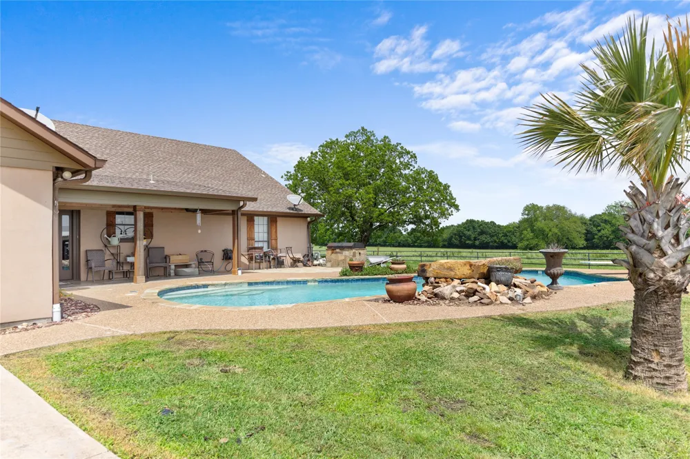 163 County Road 3106 Campbell, TX 75422