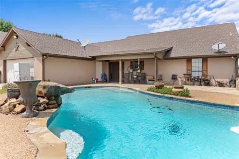 163 County Road 3106