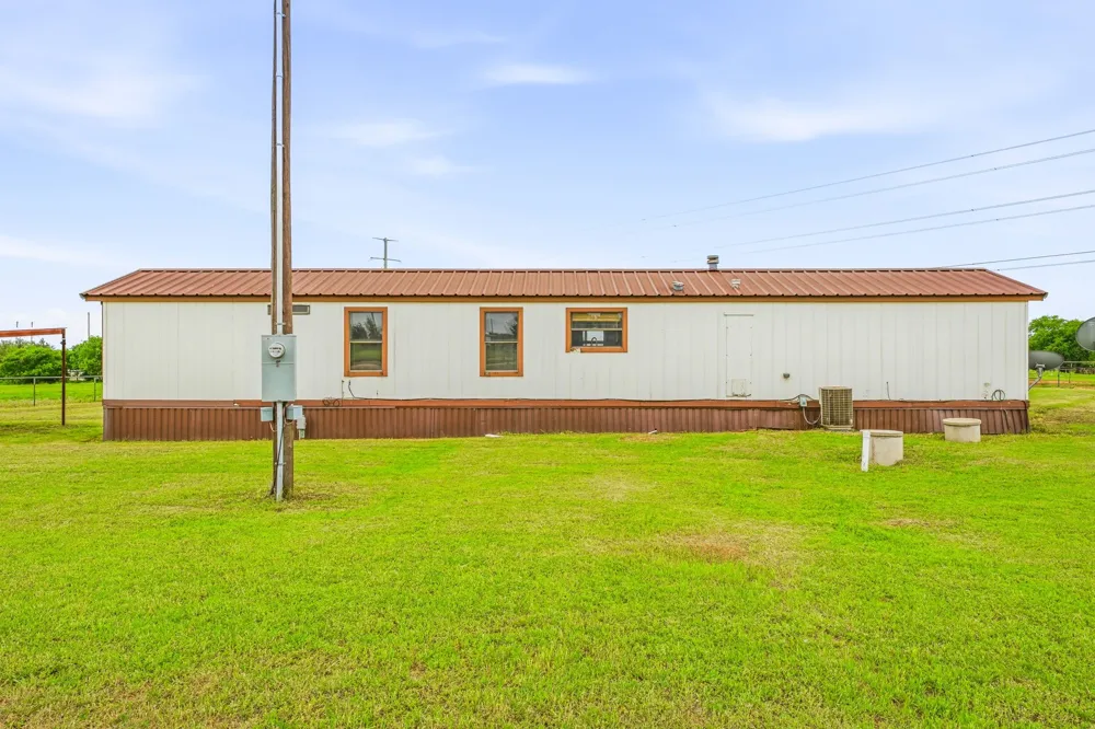 925 County Road 376 Dublin, TX 76446