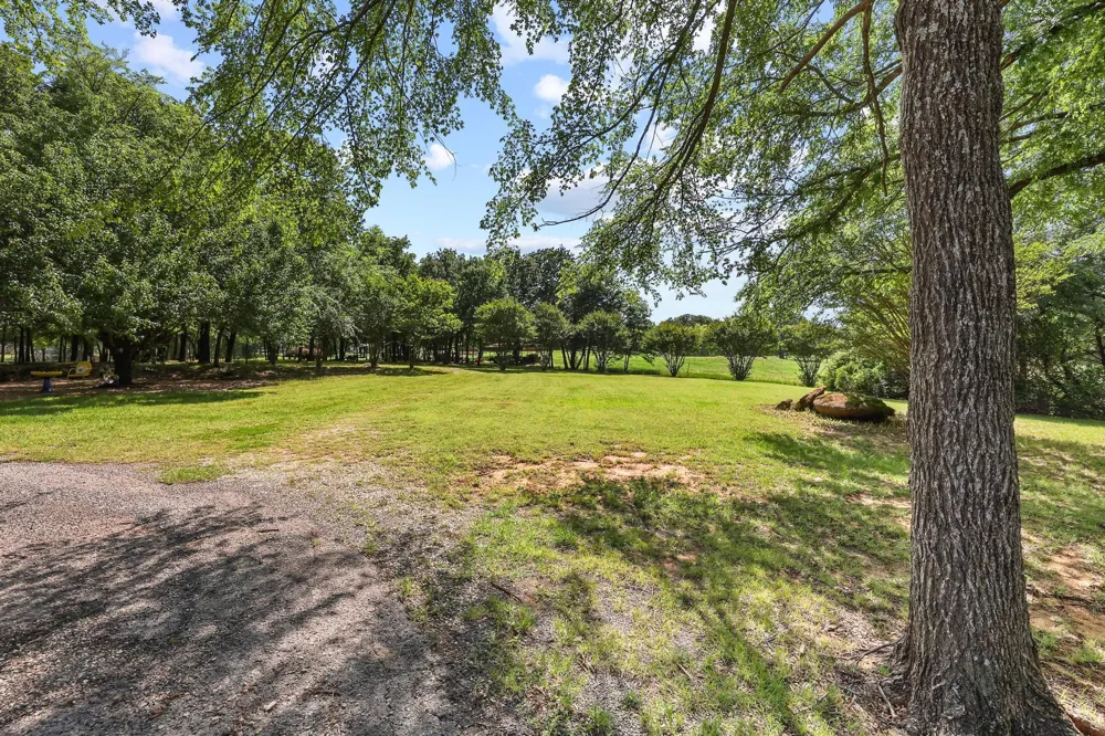 232 Magnus Road Denison, TX 75021
