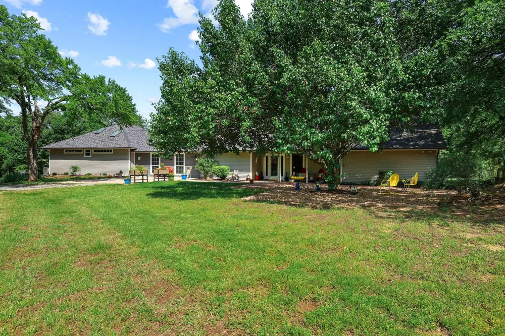 232 Magnus Road Denison, TX 75021