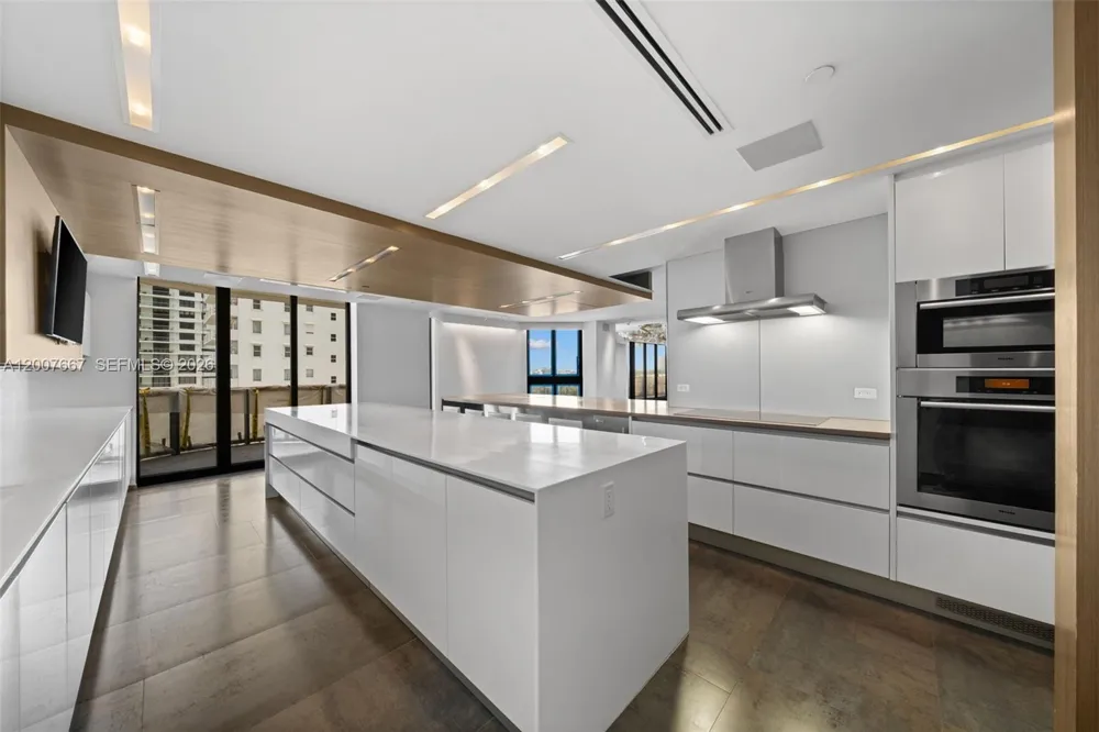 9999 Collins Ave #6J Bal Harbour, FL 33154