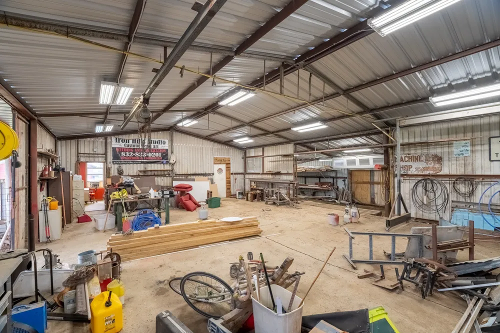 1360 W US Hwy 84 Highway Mullin, TX 76864