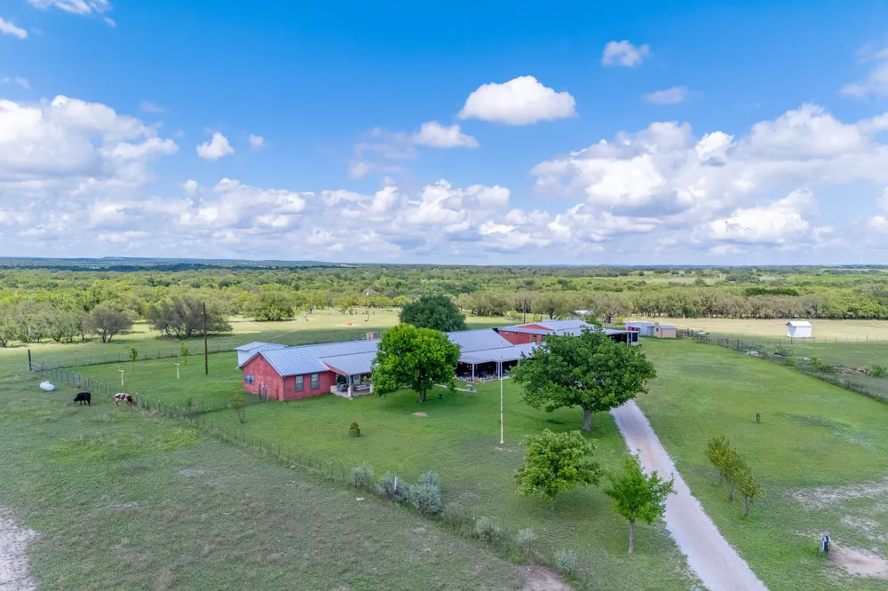 1360 W US Hwy 84 Highway Mullin, TX 76864