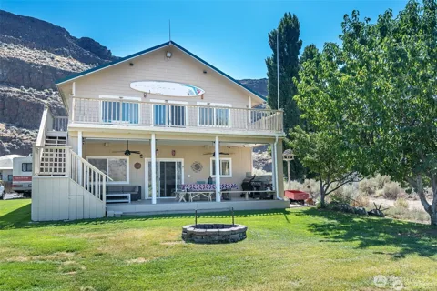 312 SW River Drive