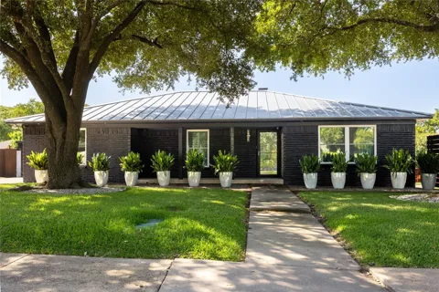 10872 Caprock Circle