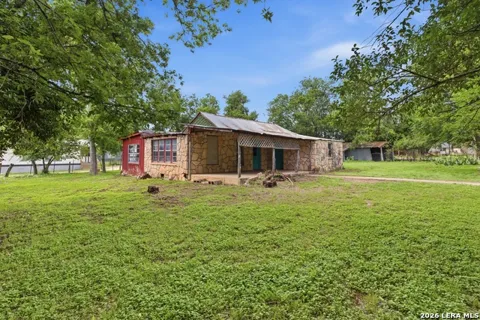 247 Live Oak St