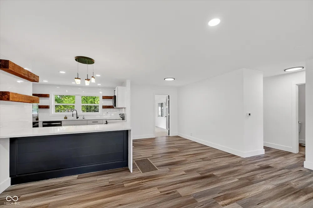 248 S 5th Avenue Beech Grove, IN 46107