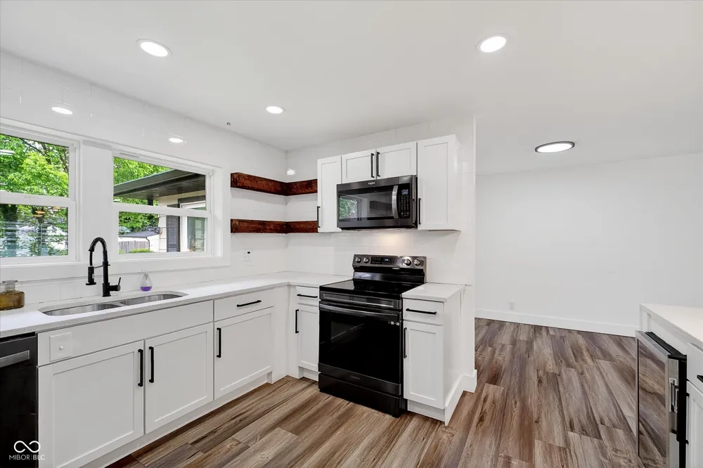 248 S 5th Avenue Beech Grove, IN 46107
