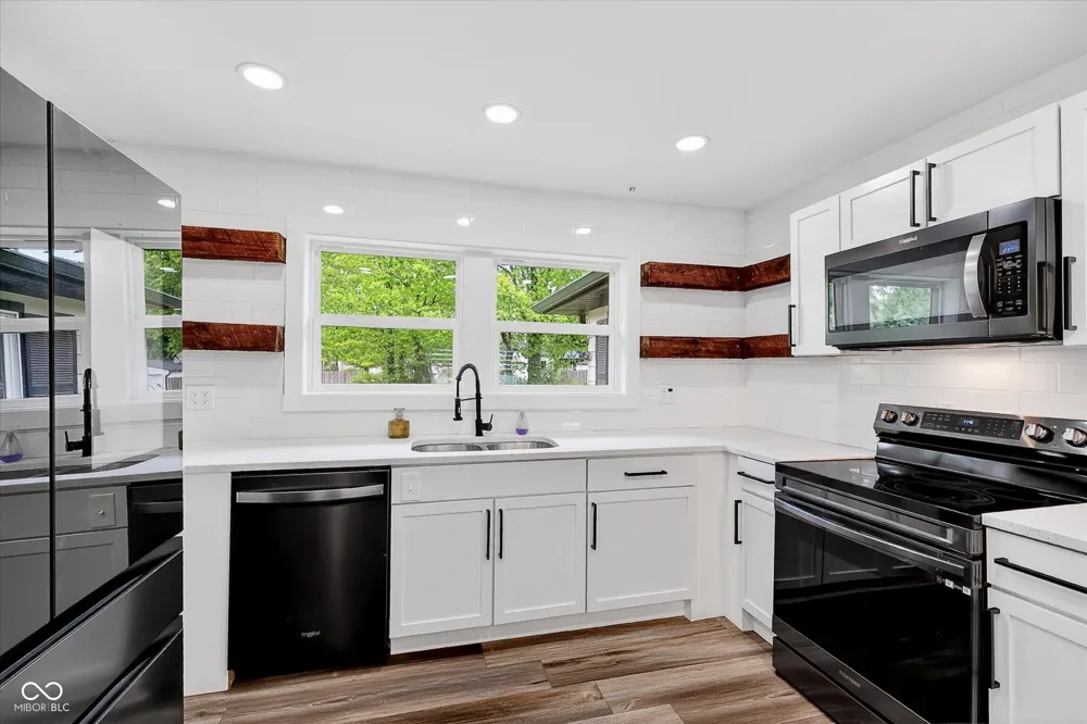 248 S 5th Avenue Beech Grove, IN 46107