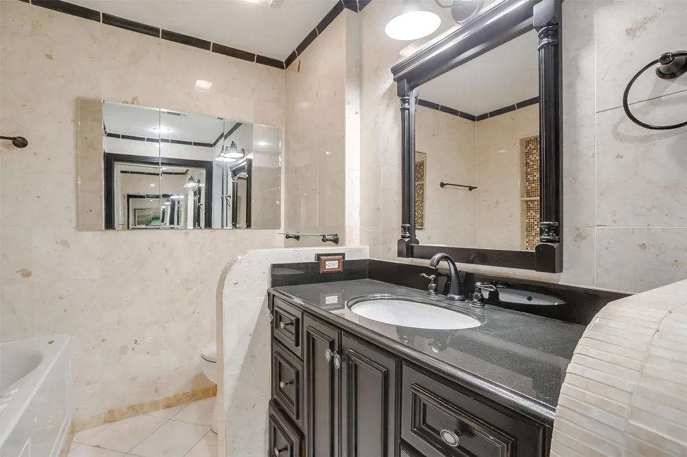 390 Driftwood Court #3B Azle, TX 76020