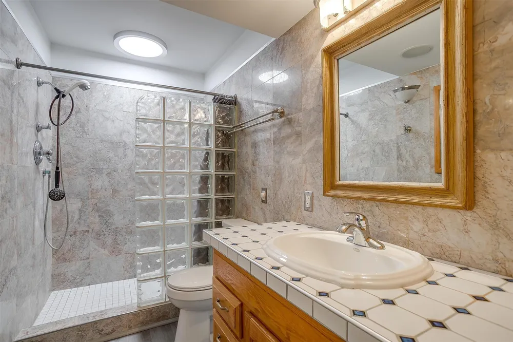 390 Driftwood Court #3B Azle, TX 76020