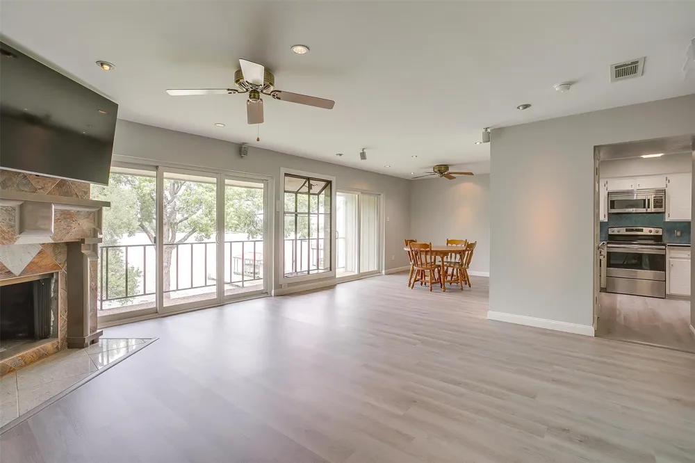 390 Driftwood Court #3B Azle, TX 76020