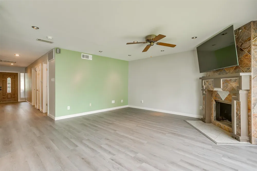 390 Driftwood Court #3B Azle, TX 76020