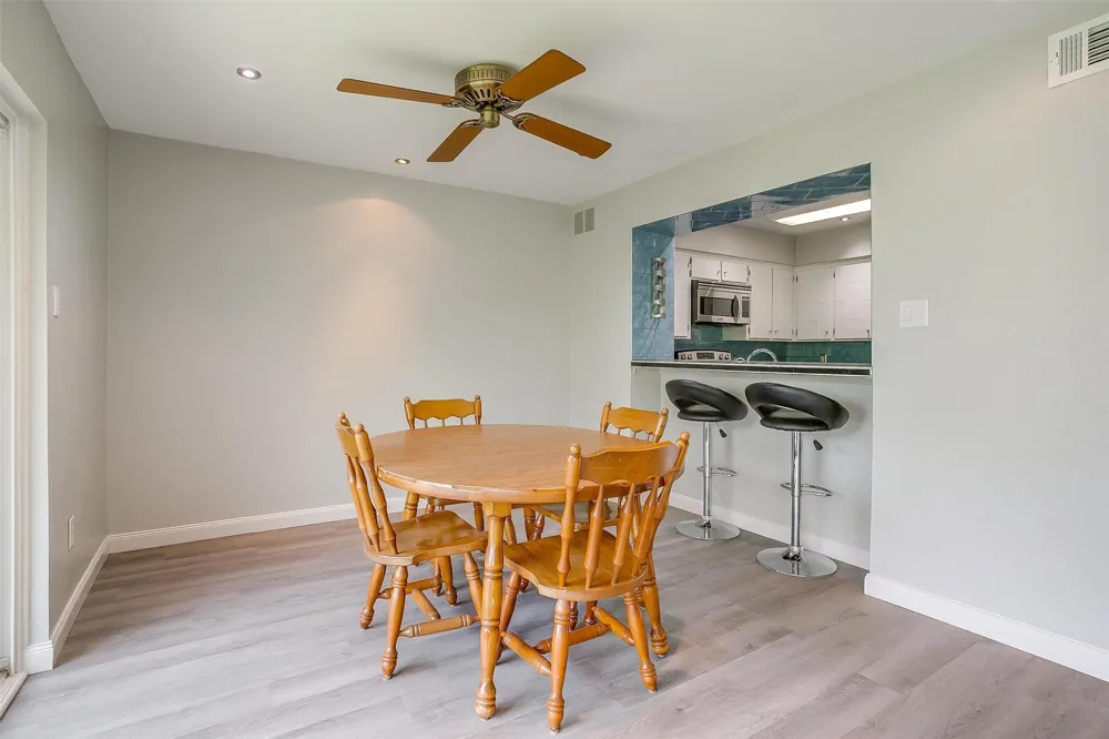 390 Driftwood Court #3B Azle, TX 76020