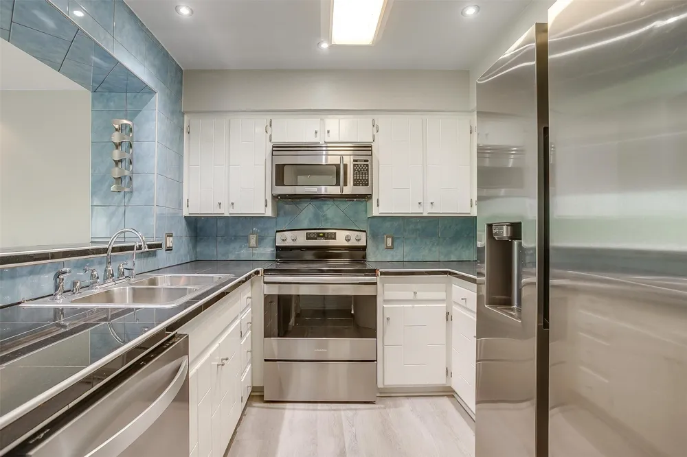 390 Driftwood Court #3B Azle, TX 76020