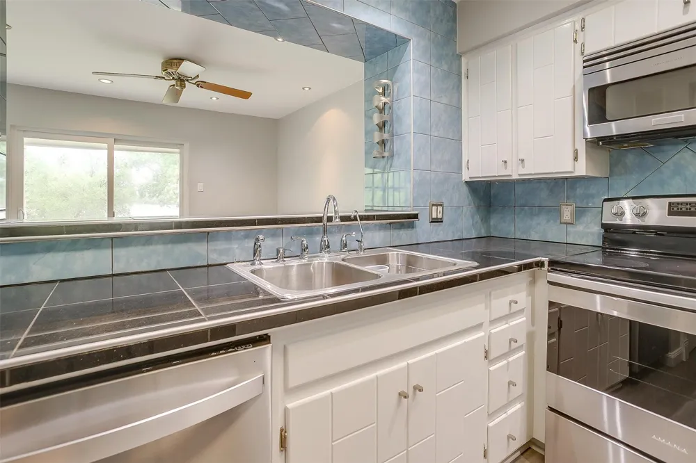 390 Driftwood Court #3B Azle, TX 76020
