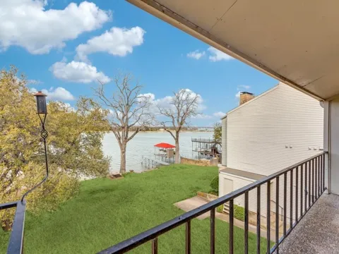 390 Driftwood Court #3B