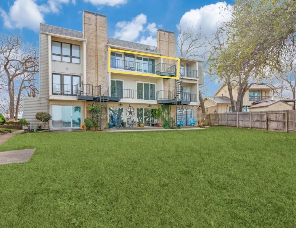 390 Driftwood Court #3B Azle, TX 76020