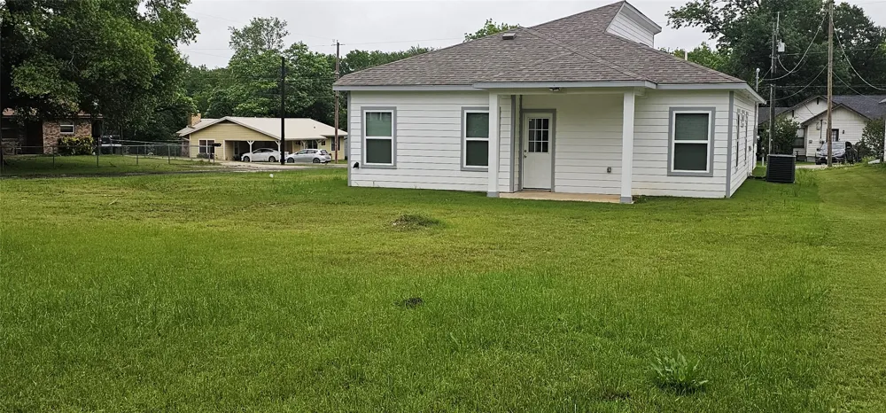 525 Washington Street Grand Saline, TX 75140