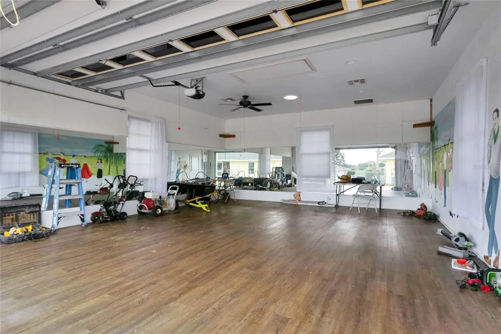 5433 COUNTY ROAD 125 Wildwood, FL 34785