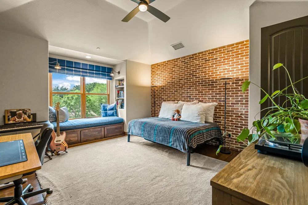 545 W Highland Street Southlake, TX 76092