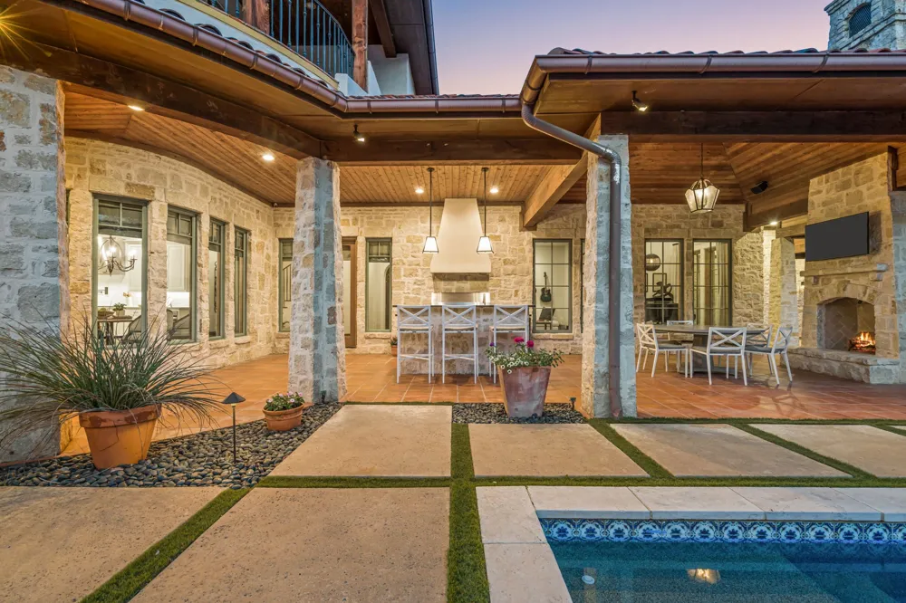 545 W Highland Street Southlake, TX 76092