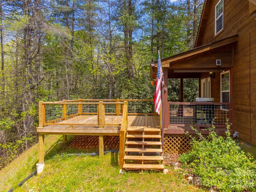 138 Hubbell Lane Robbinsville, NC 28771
