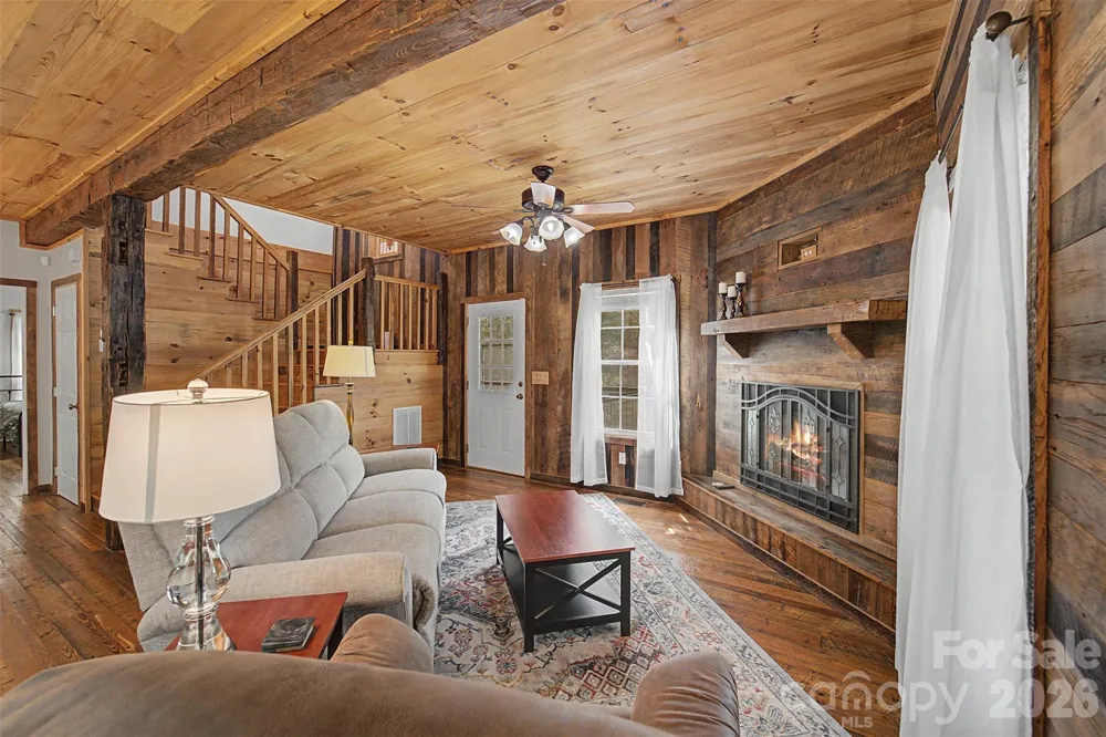 138 Hubbell Lane Robbinsville, NC 28771