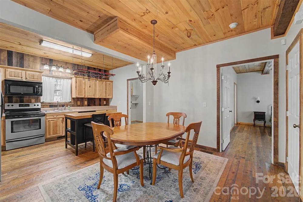 138 Hubbell Lane Robbinsville, NC 28771