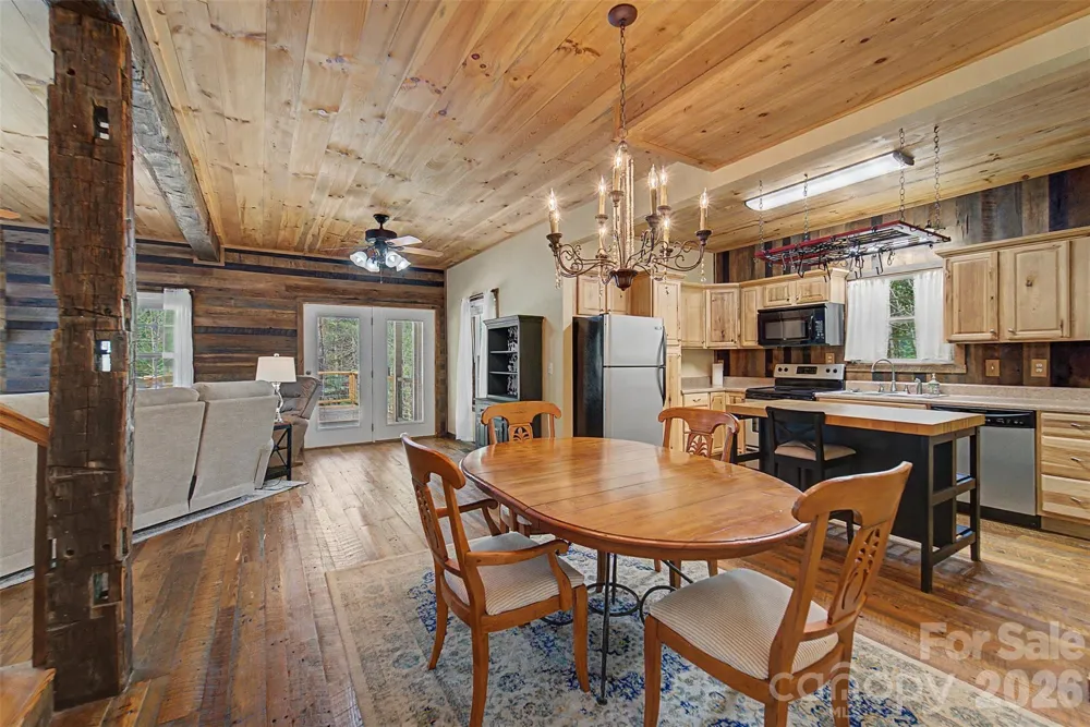 138 Hubbell Lane Robbinsville, NC 28771