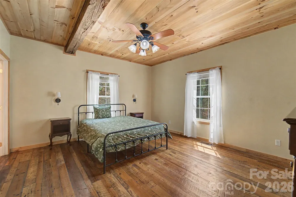 138 Hubbell Lane Robbinsville, NC 28771