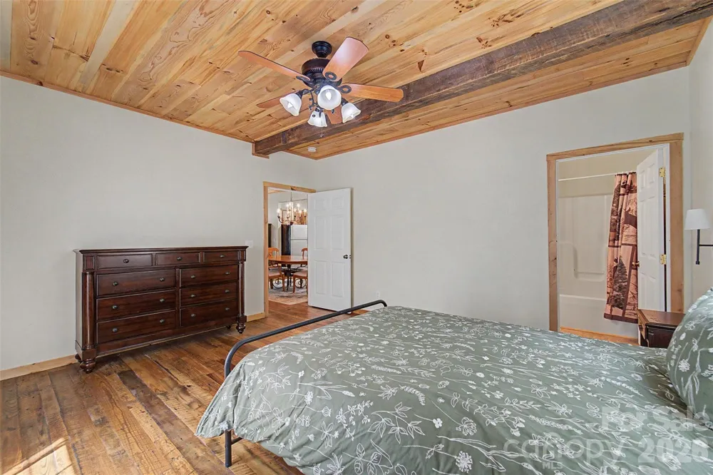 138 Hubbell Lane Robbinsville, NC 28771