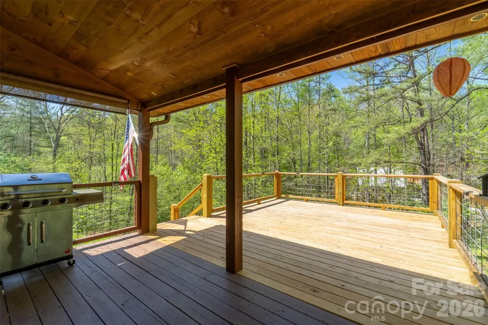 138 Hubbell Lane Robbinsville, NC 28771