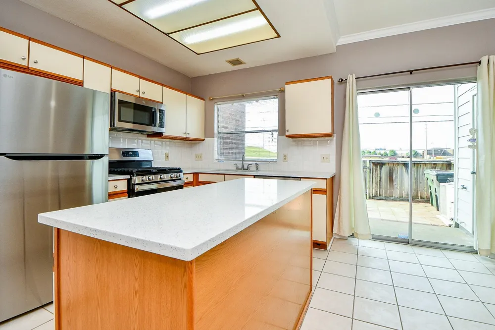 2930 Grants Lake Boulevard #407 Sugar Land, TX 77479